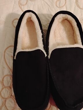 Brand New W/Box Men's Indoor/Outdoor Sherpa Lined Black Suede Slippers Size 12